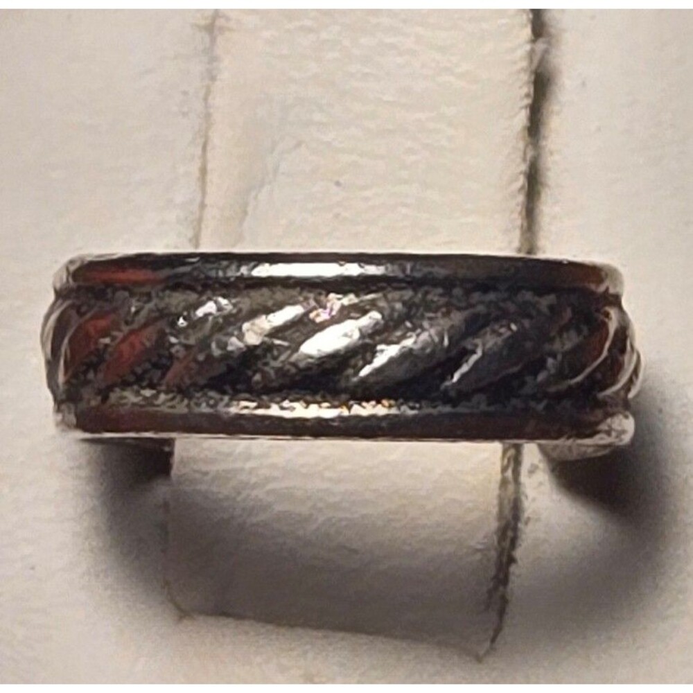 Vintage sterling silver ring sz 2.5